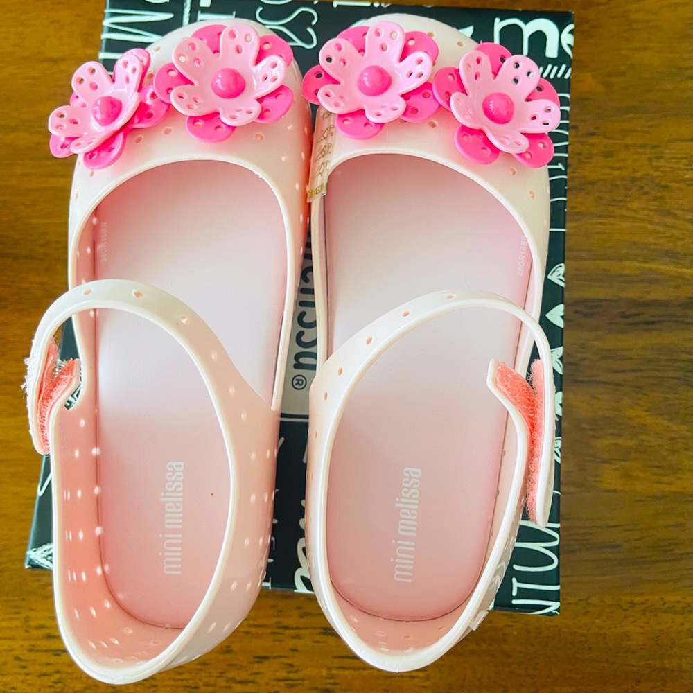 BNIB mini melissa mini furadinha pretty sandals jellies in baby pink size 12